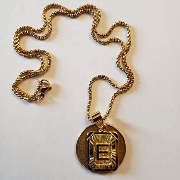 Gold Filled Letter E Pendant 18” Long Necklace - Picture 5 of 5